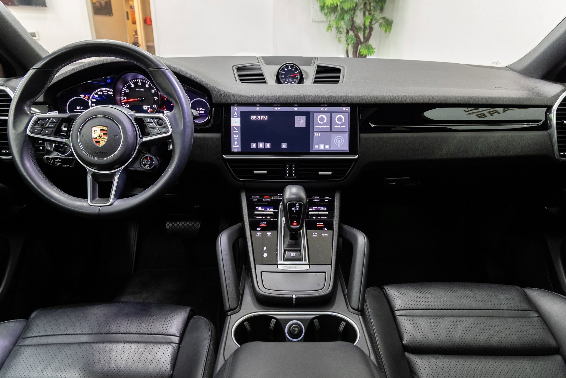 Used 2021 Porsche Cayenne Coupe AWD/4WD image 5