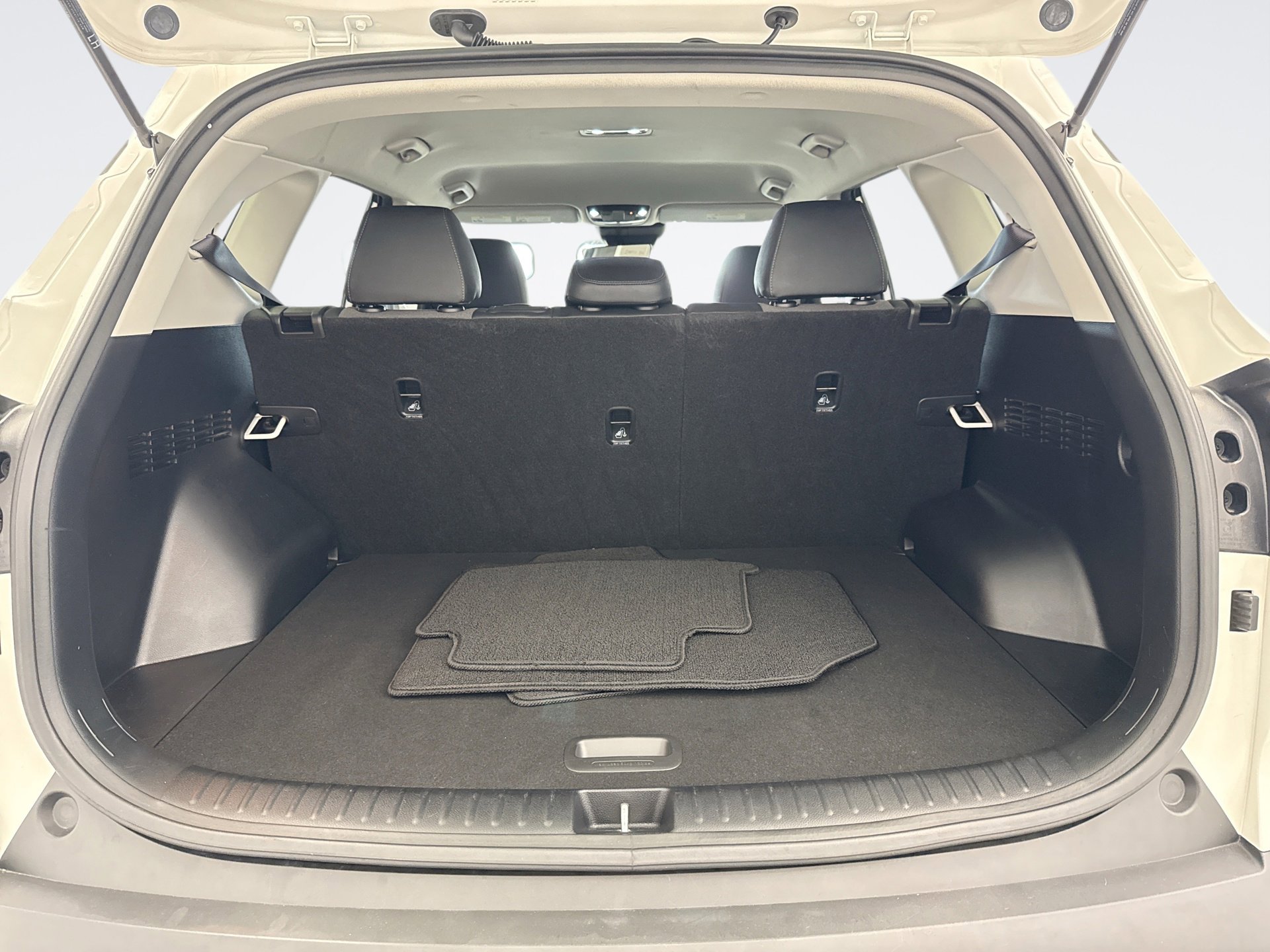 Used 2022 Kia Seltos Nightfall Edition image 18