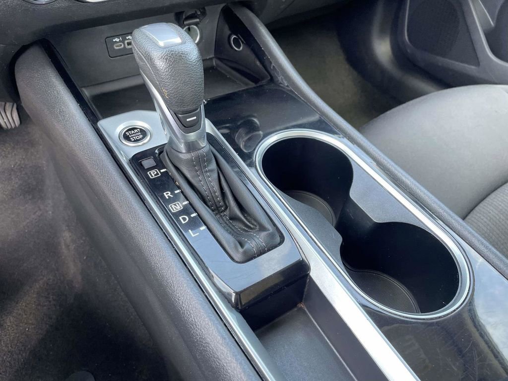 Used 2024 Nissan Altima 2.5 SV FWD image 18