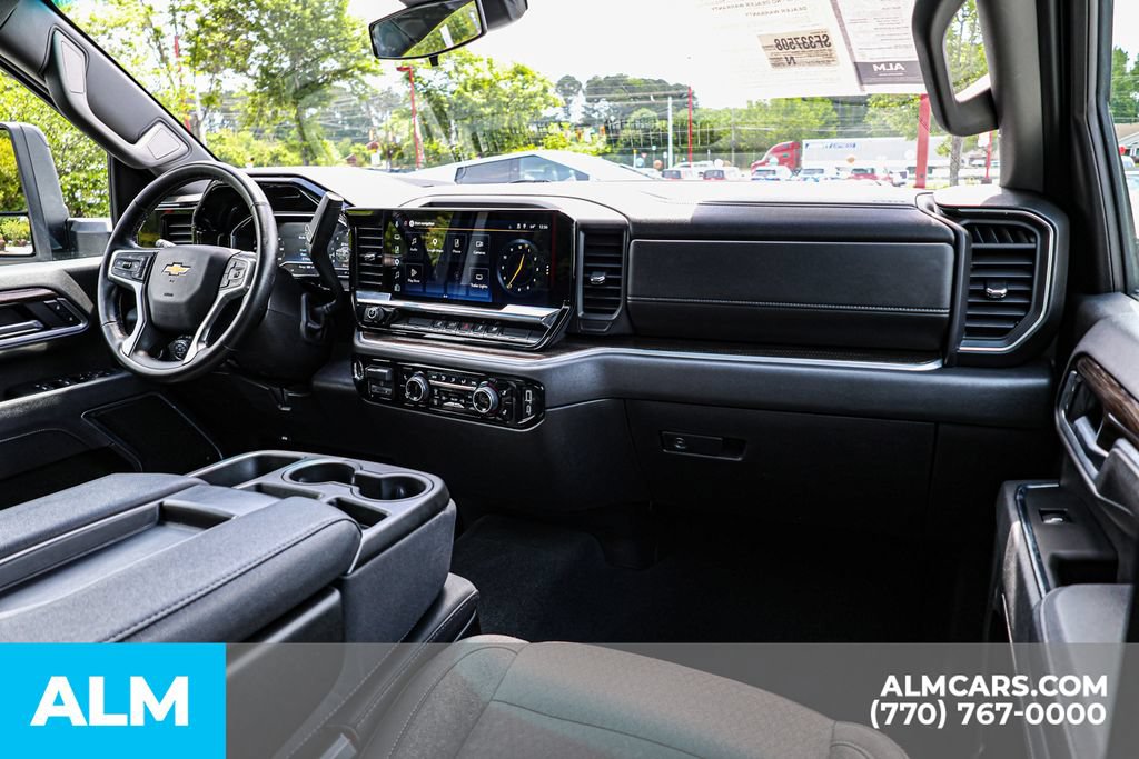 Used 2025 Chevrolet Silverado 2500 LT w/ Convenience Package AWD/4WD image 28