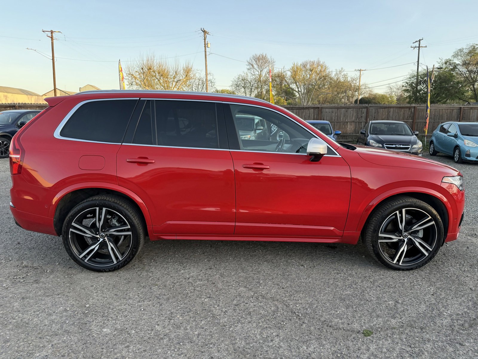 Used 2017 Volvo XC90 T6 R-Design w/ Vision Package image 7