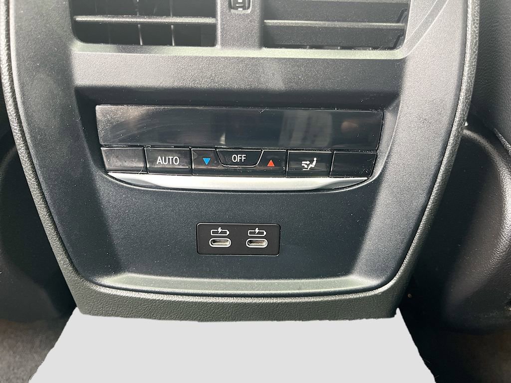 Used 2022 BMW 330e w/ M Sport Package RWD image 33