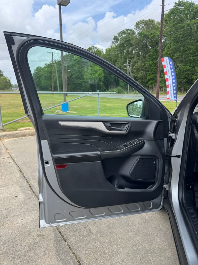 Used 2021 Ford Escape S image 7