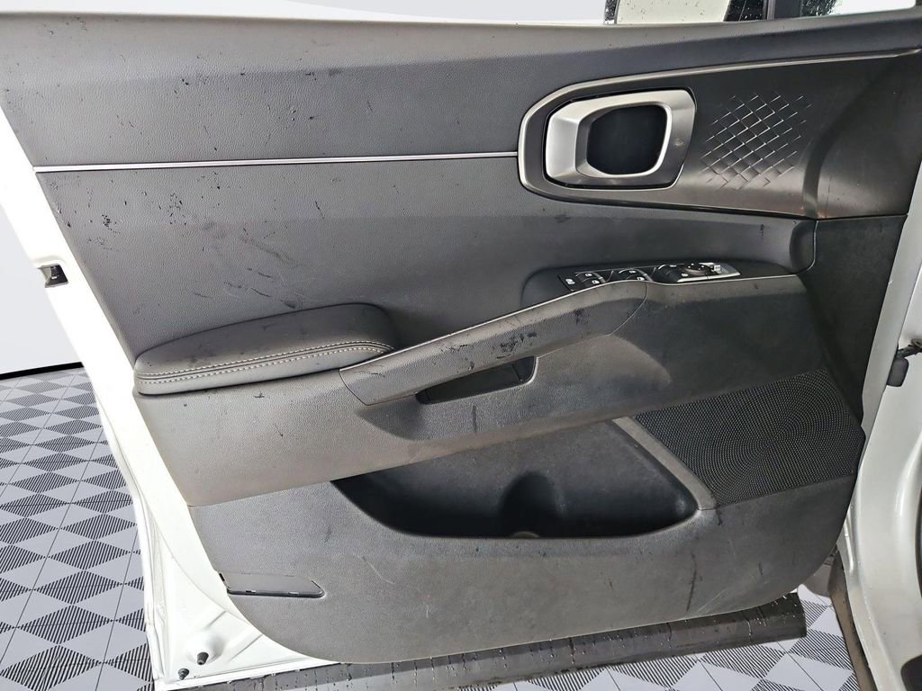 Used 2023 Kia Sorento EX image 10