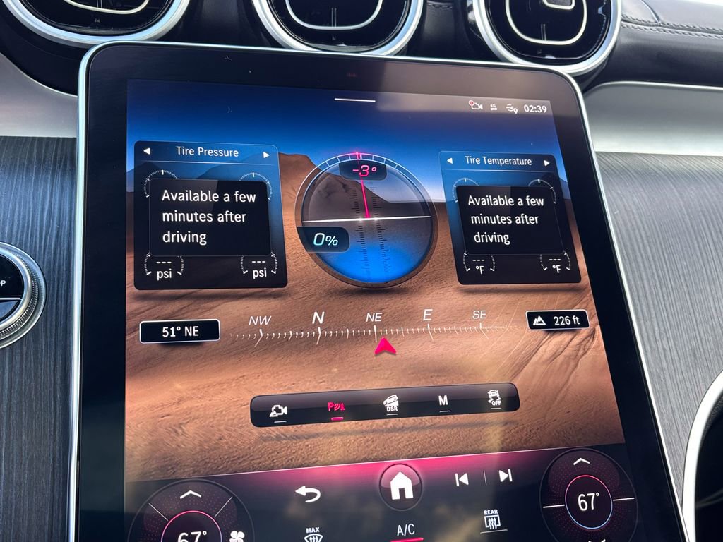 Used 2024 Mercedes-Benz GLC 300 4MATIC image 31