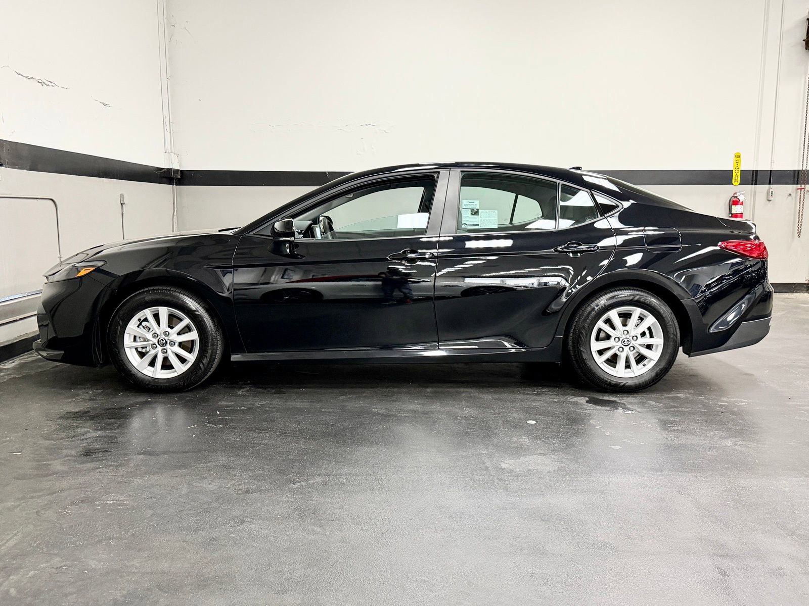 Used 2026 Toyota Camry LE image 9