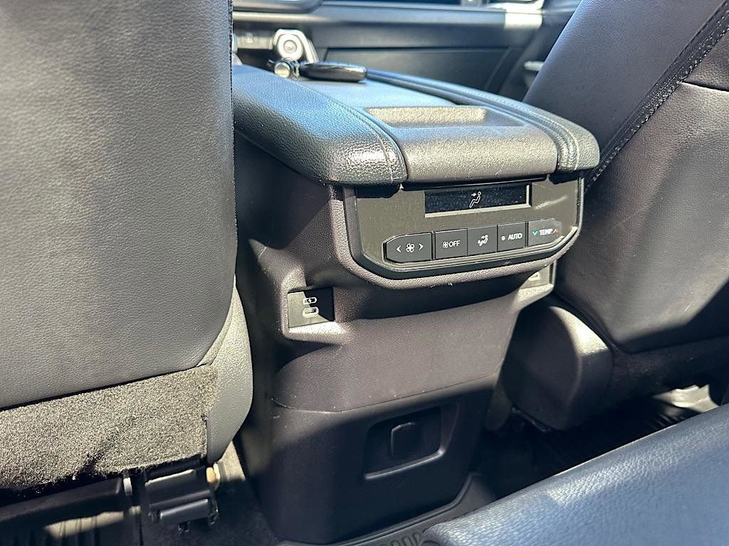Used 2024 Toyota Grand Highlander AWD image 18
