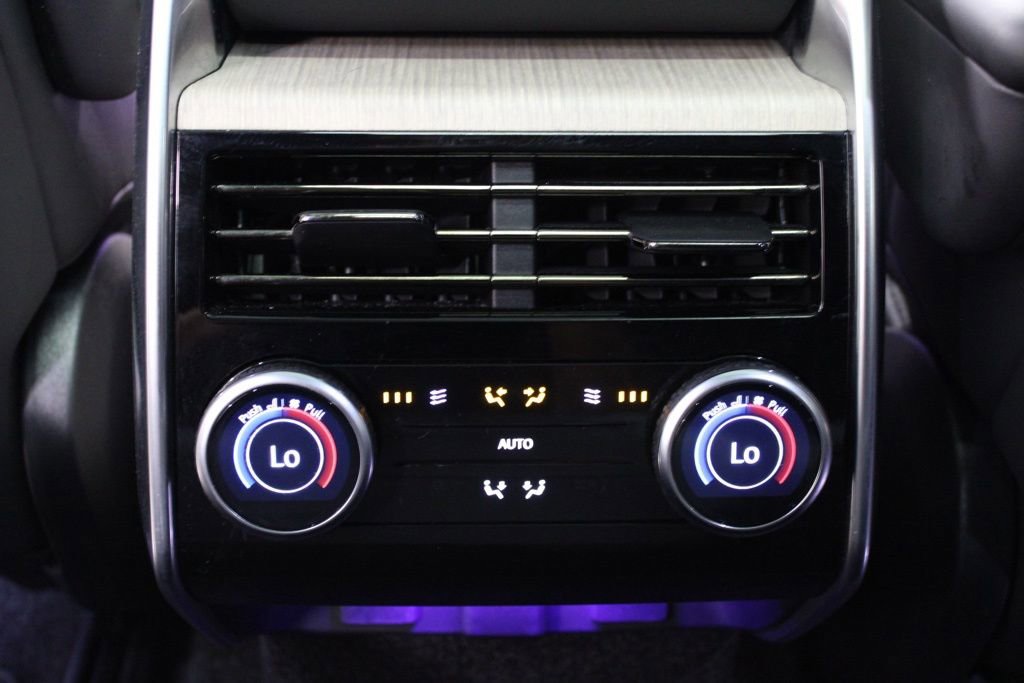 Certified 2023 Land Rover Range Rover SE image 39