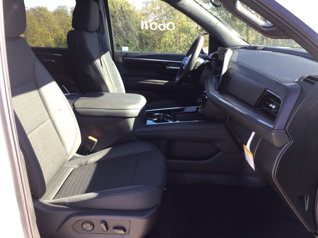 New 2026 Chevrolet Suburban LS image 27