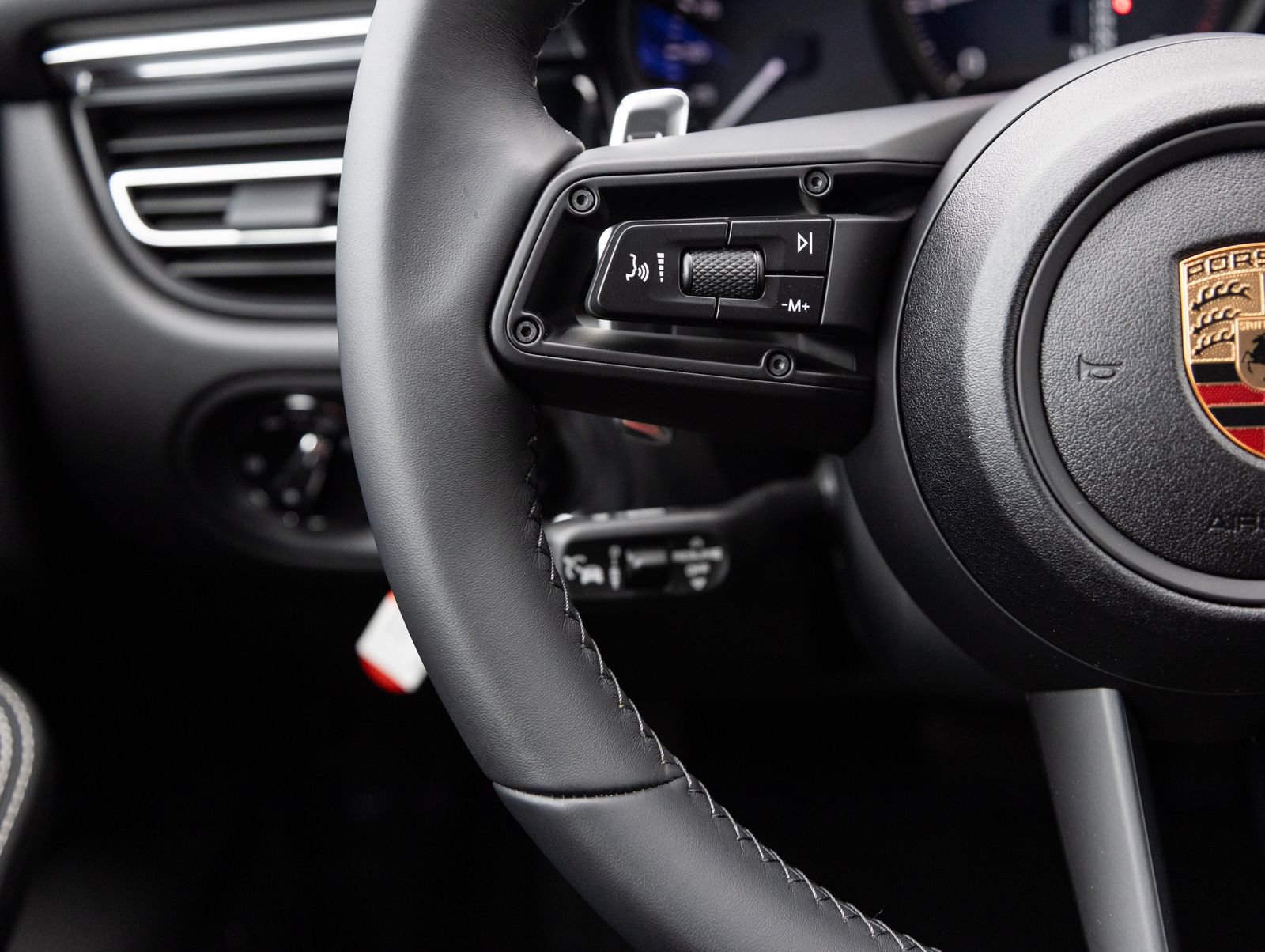New 2026 Porsche Macan Turbo AWD/4WD image 15