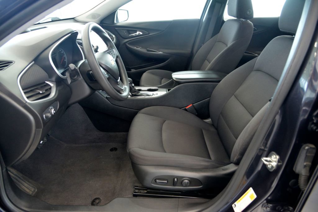 Used 2023 Chevrolet Malibu LT image 15