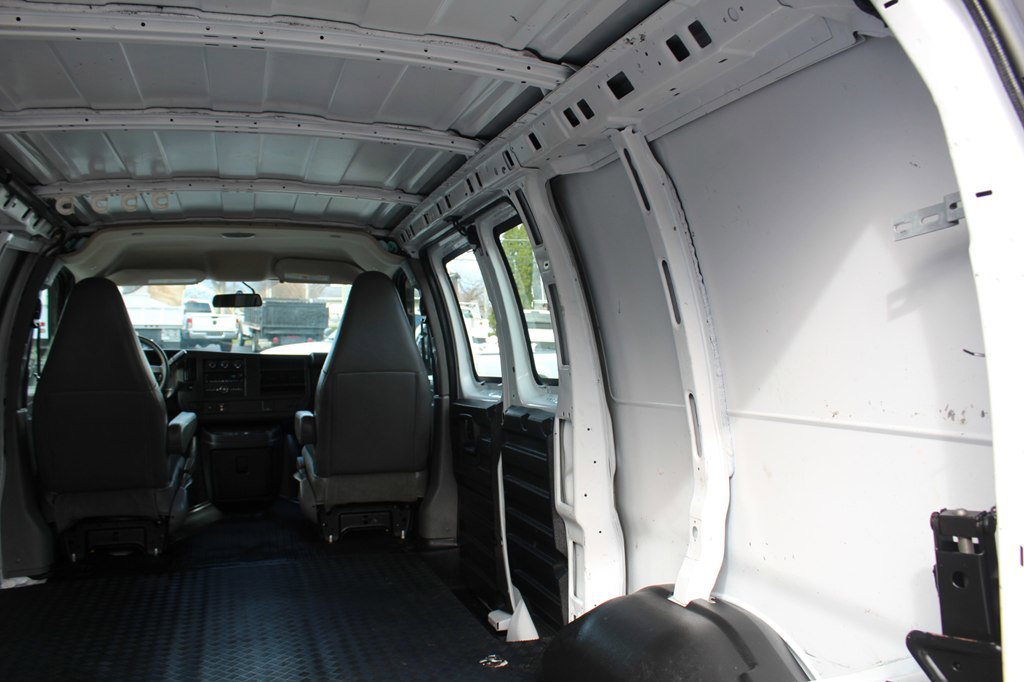 Used 2019 Chevrolet Express 2500 w/ Driver Convenience Package image 28
