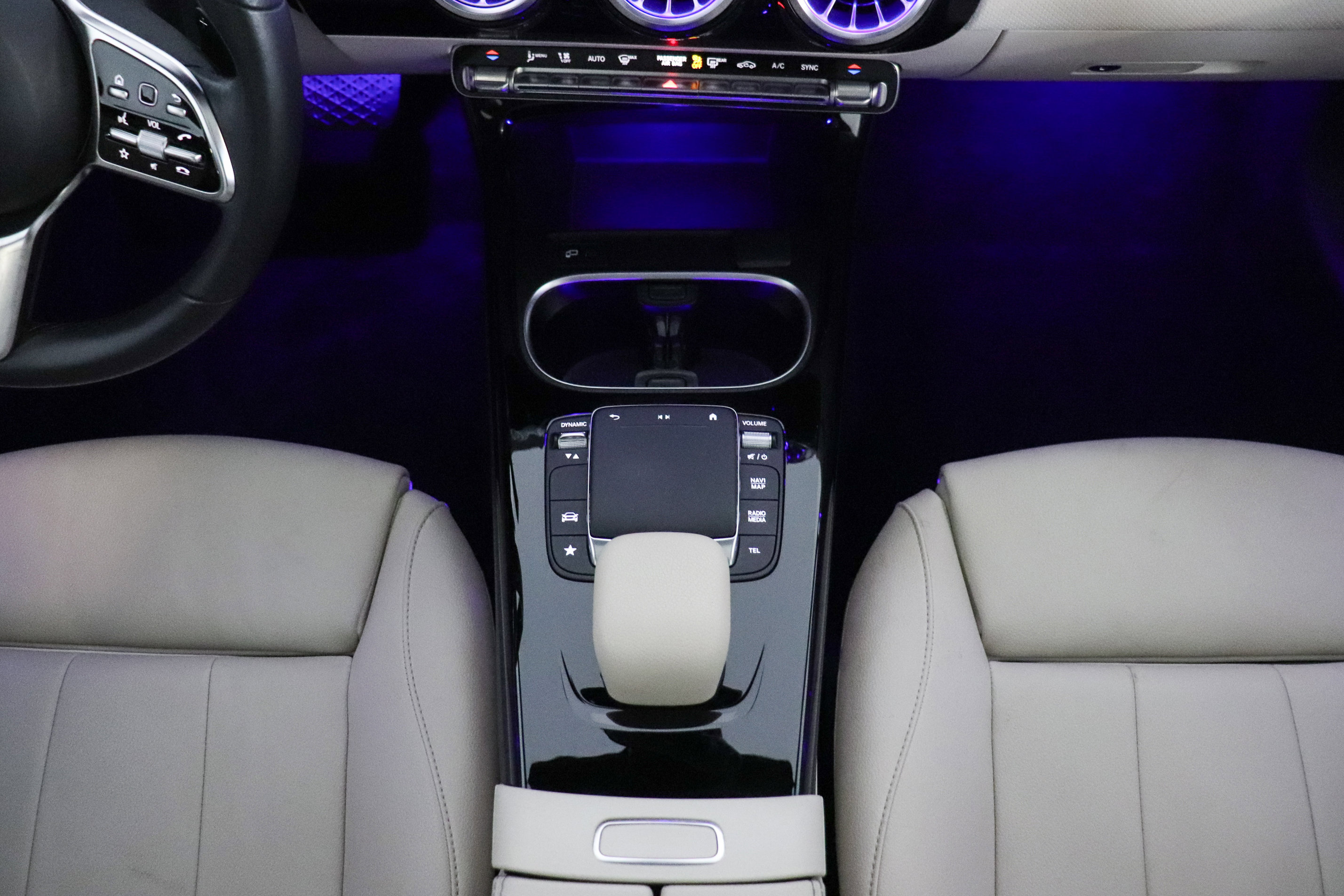 Used 2023 Mercedes-Benz CLA 250 4MATIC image 26