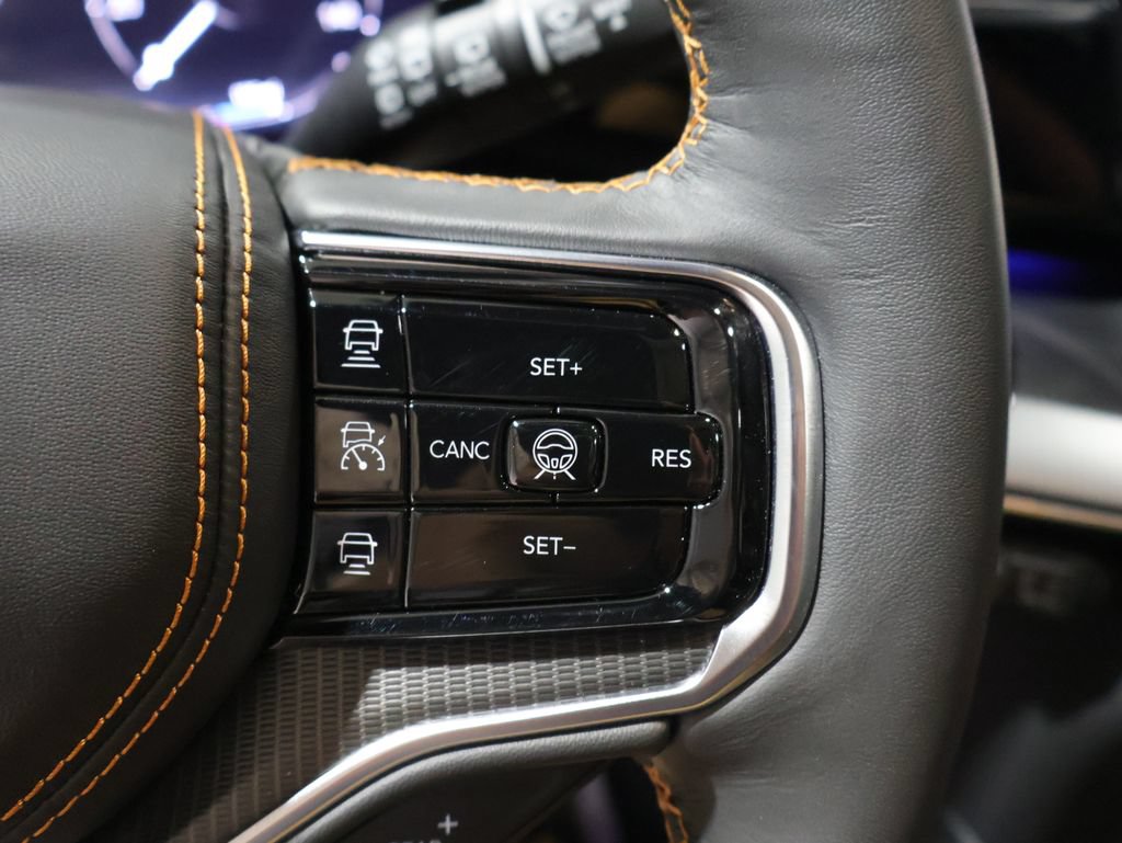 New 2026 Jeep Grand Wagoneer L Summit AWD/4WD image 37