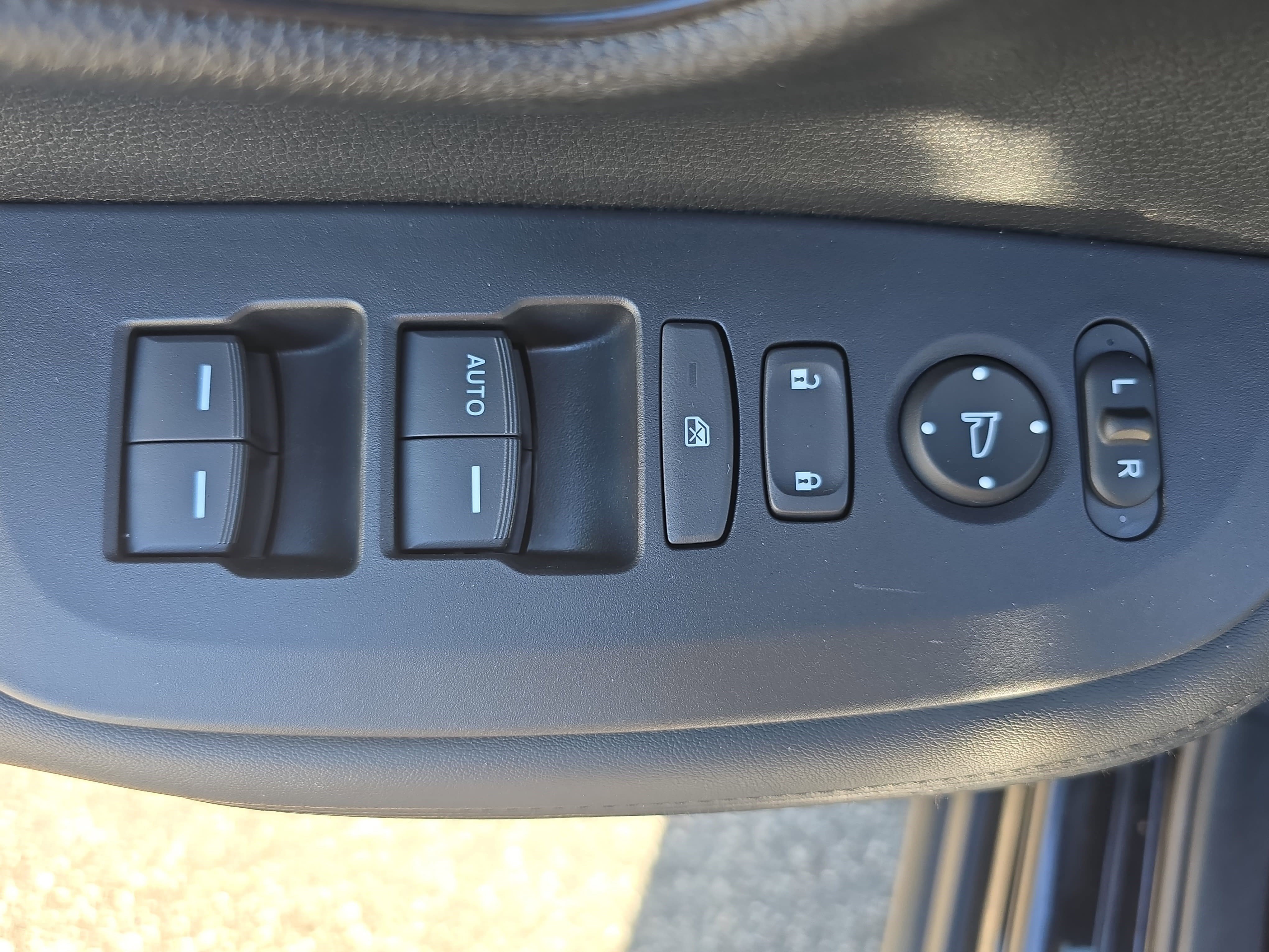 Used 2023 Honda HR-V LX image 28