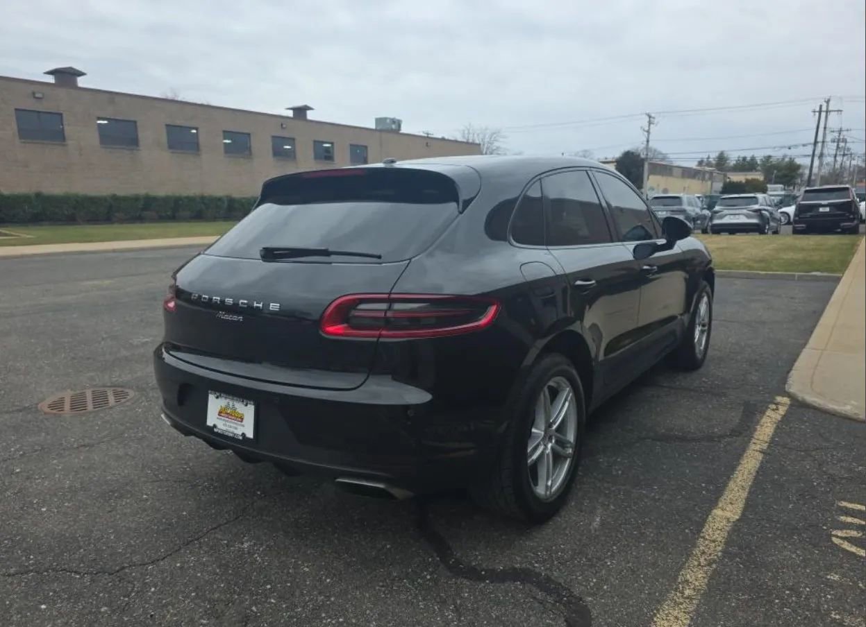 Used 2018 Porsche Macan Sport Edition AWD/4WD image 47