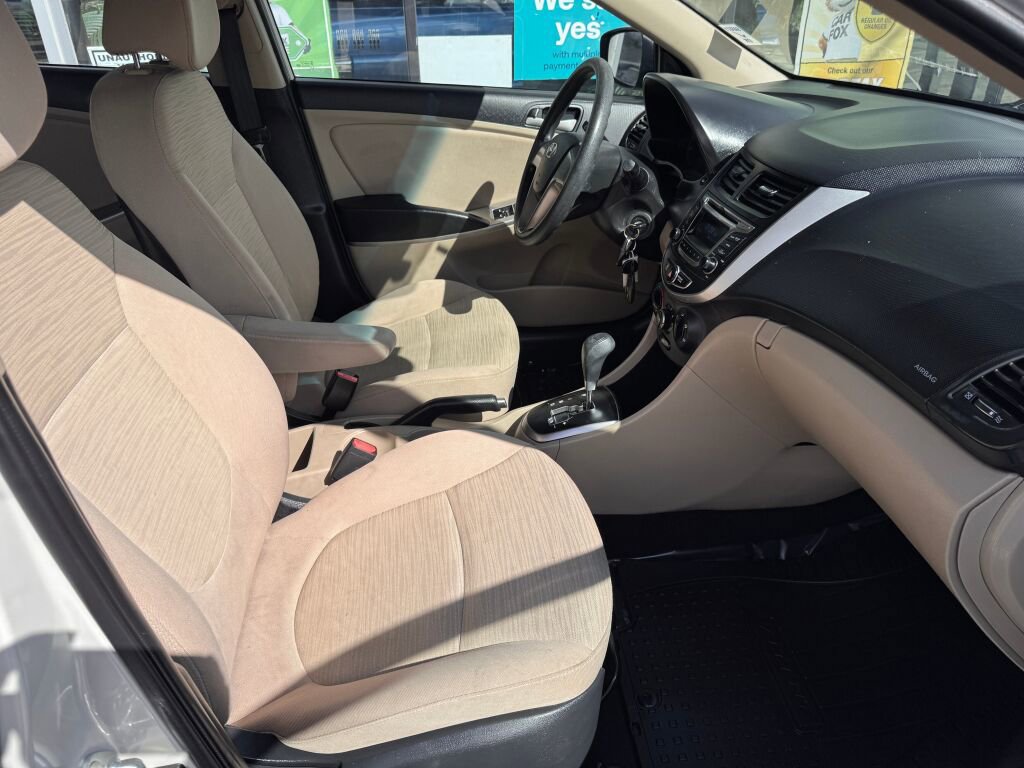 Used 2016 Hyundai Accent SE image 11