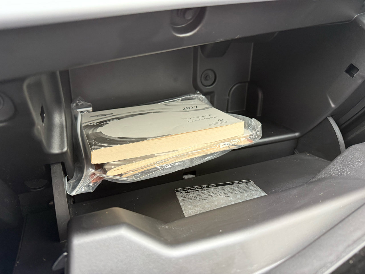 Used 2017 Chevrolet Volt LT w/ Comfort Package image 27