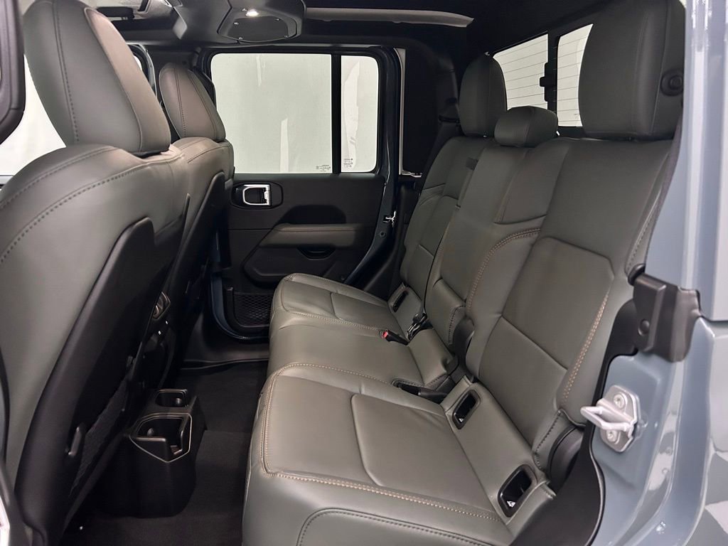New 2026 Jeep Gladiator Mojave image 14