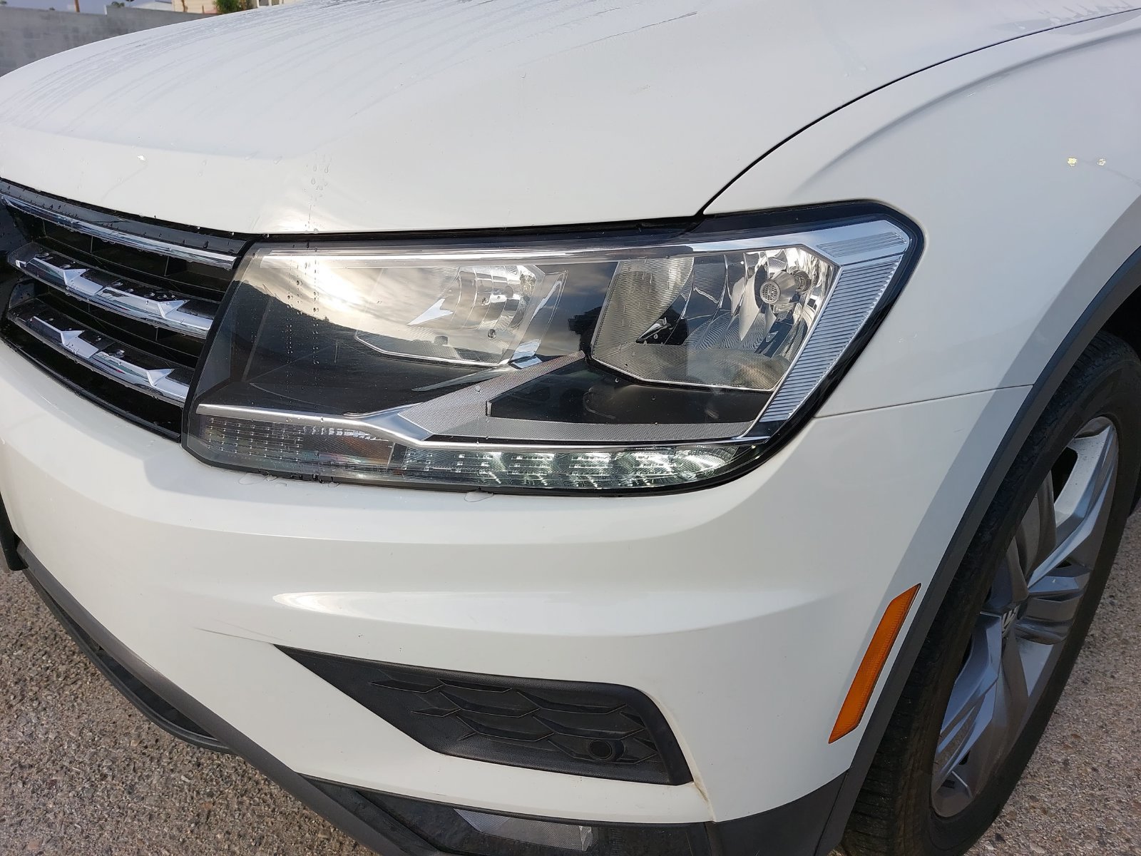 Used 2021 Volkswagen Tiguan SEL AWD/4WD image 12