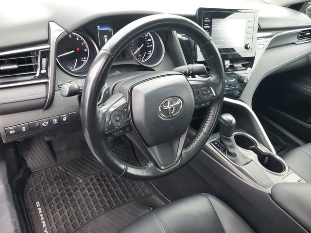 Used 2024 Toyota Camry SE image 16