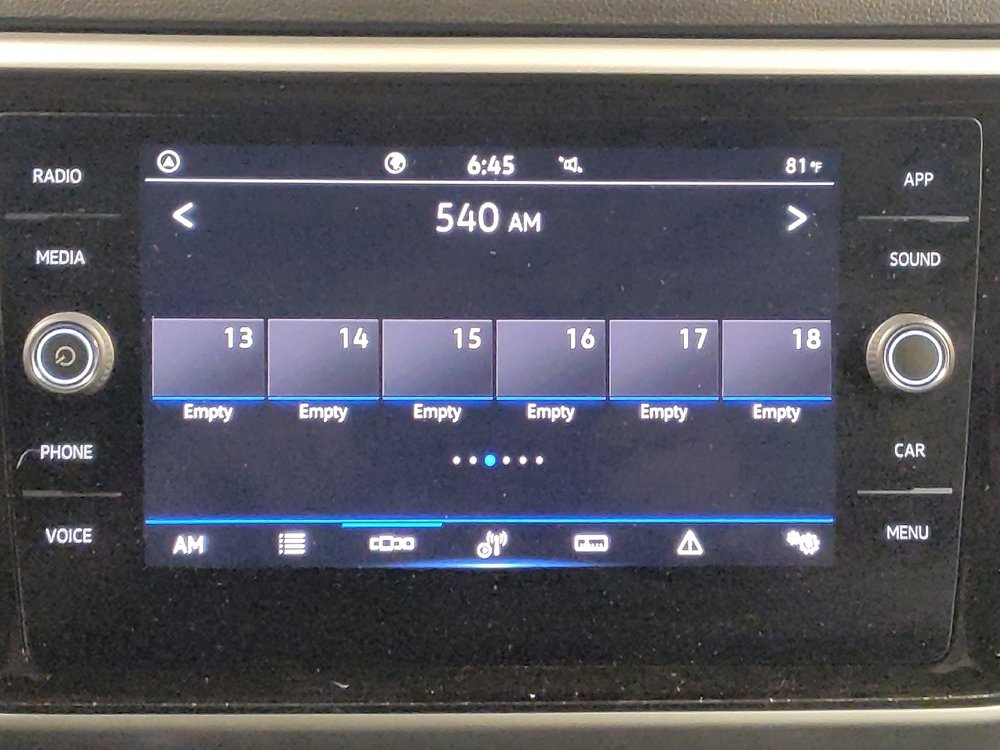 Used 2022 Volkswagen Atlas Cross Sport SE FWD image 25