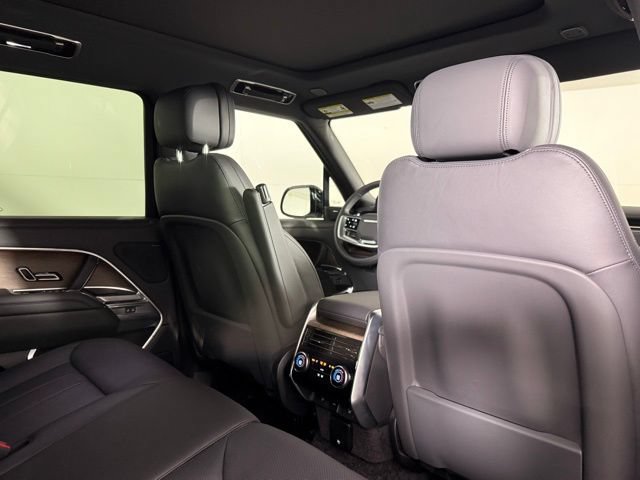 Used 2025 Land Rover Range Rover SE AWD/4WD image 29