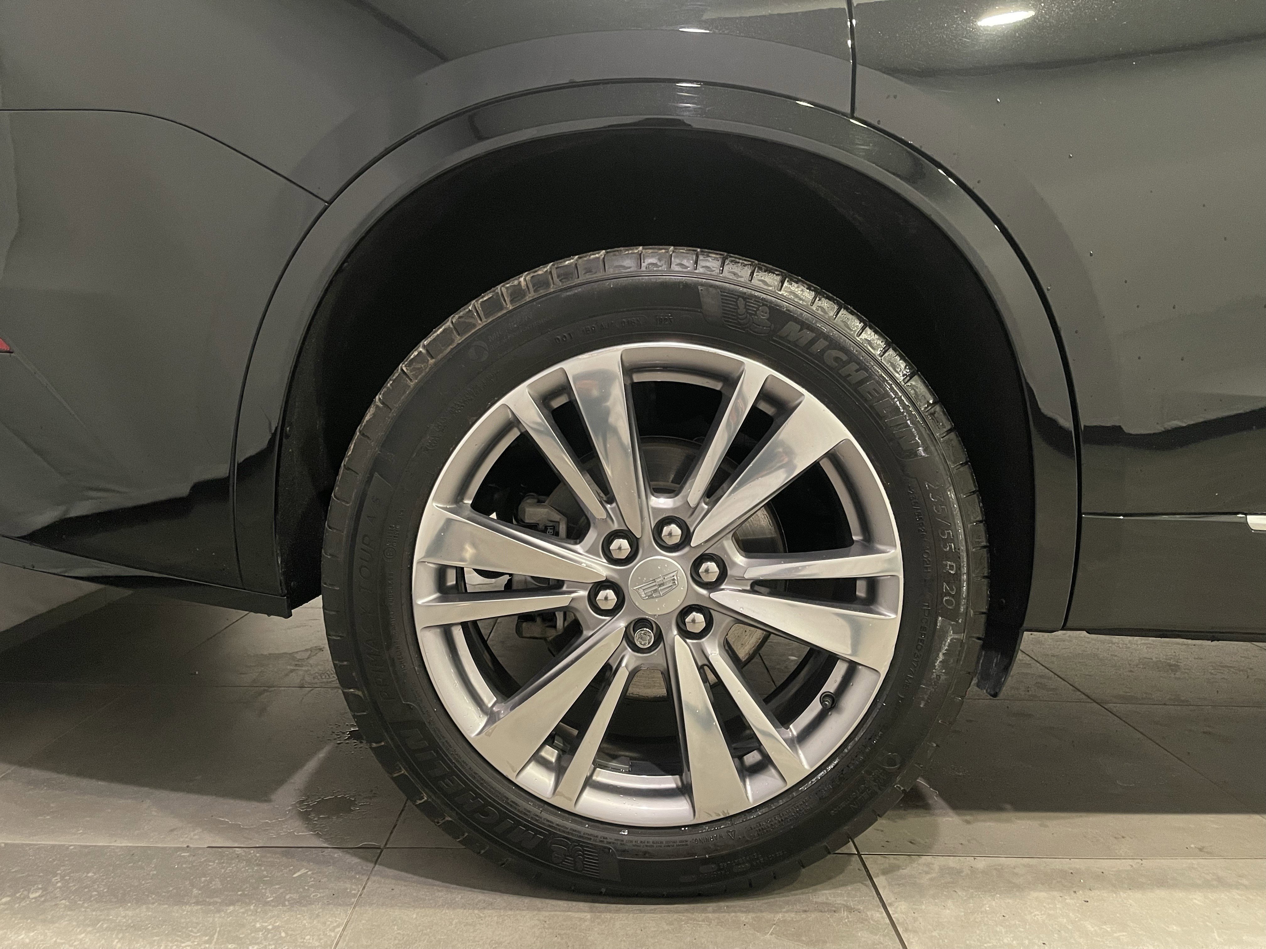 Used 2023 Cadillac XT6 Premium Luxury image 9