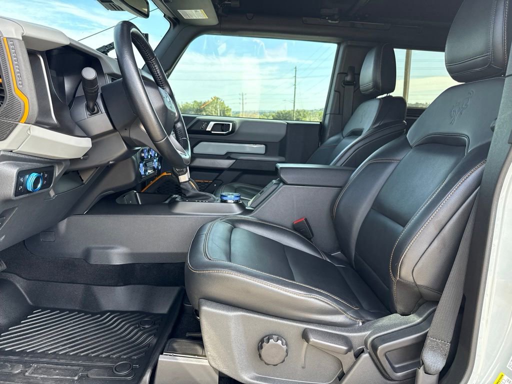 Used 2023 Ford Bronco Badlands w/ Sasquatch Package AWD/4WD image 6