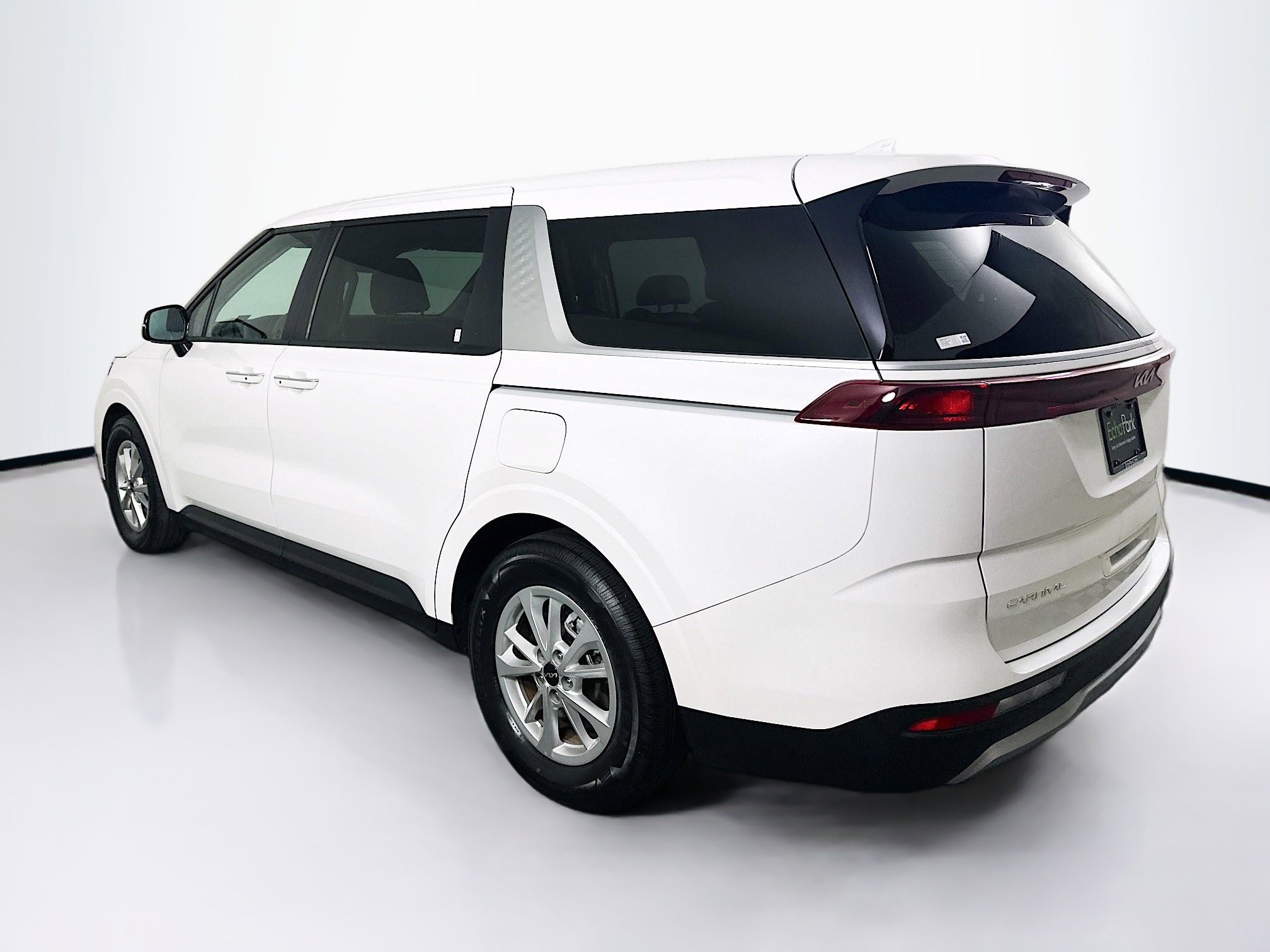 Used 2024 Kia Carnival LX image 5