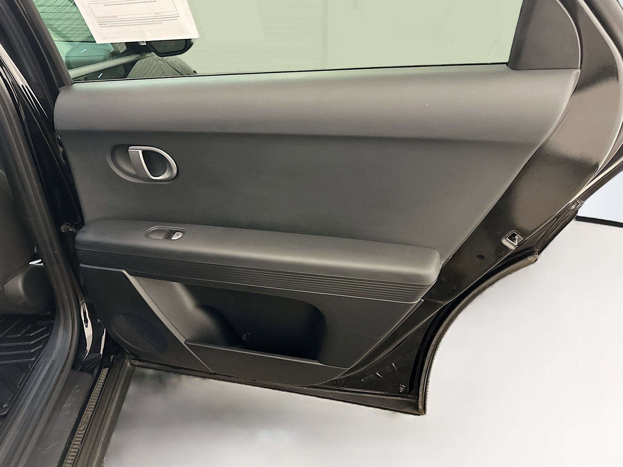 Used 2024 Hyundai Ioniq 5 SE AWD/4WD image 31