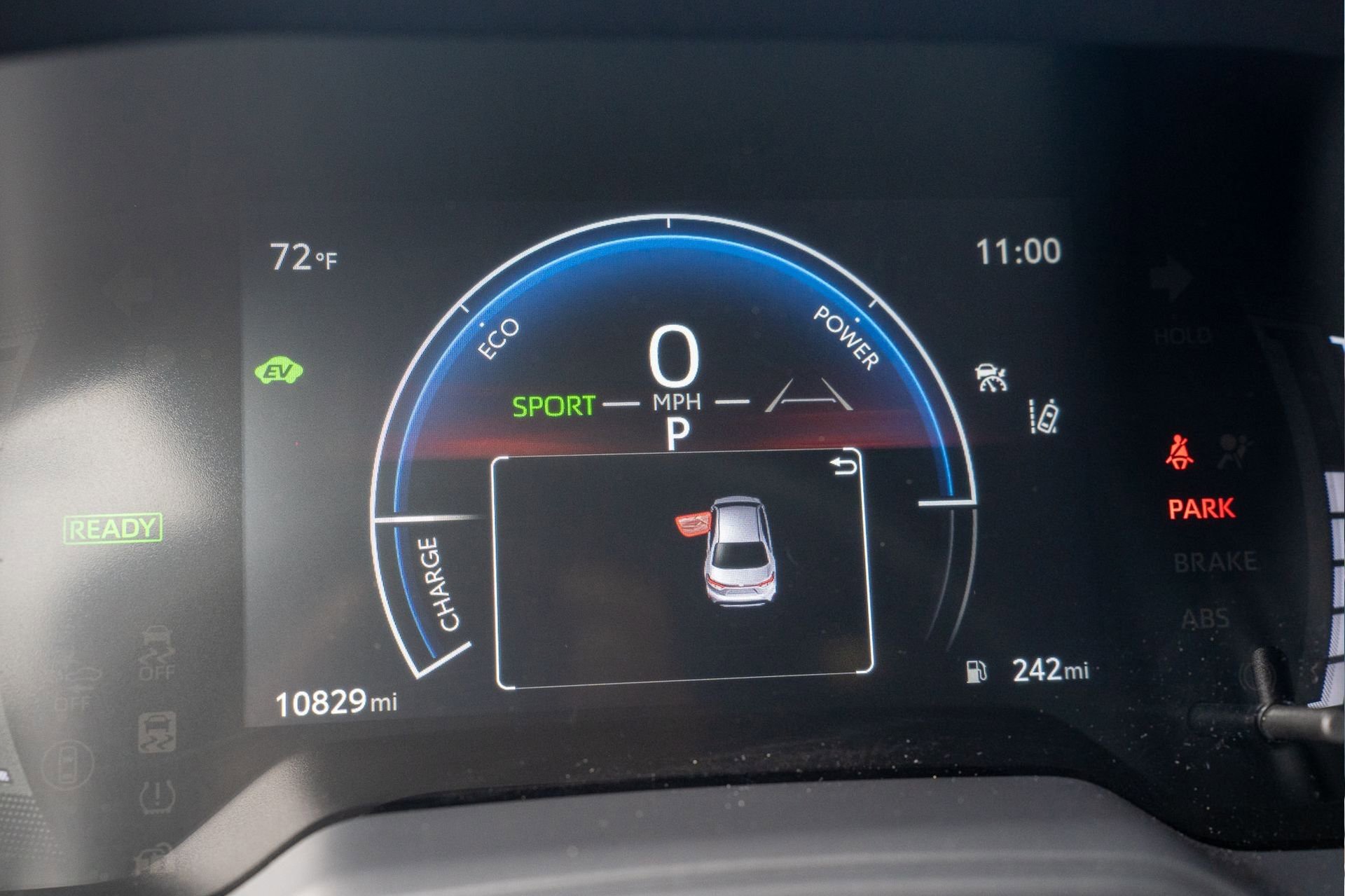 Used 2025 Toyota Corolla SE w/ SE Premium Package image 35