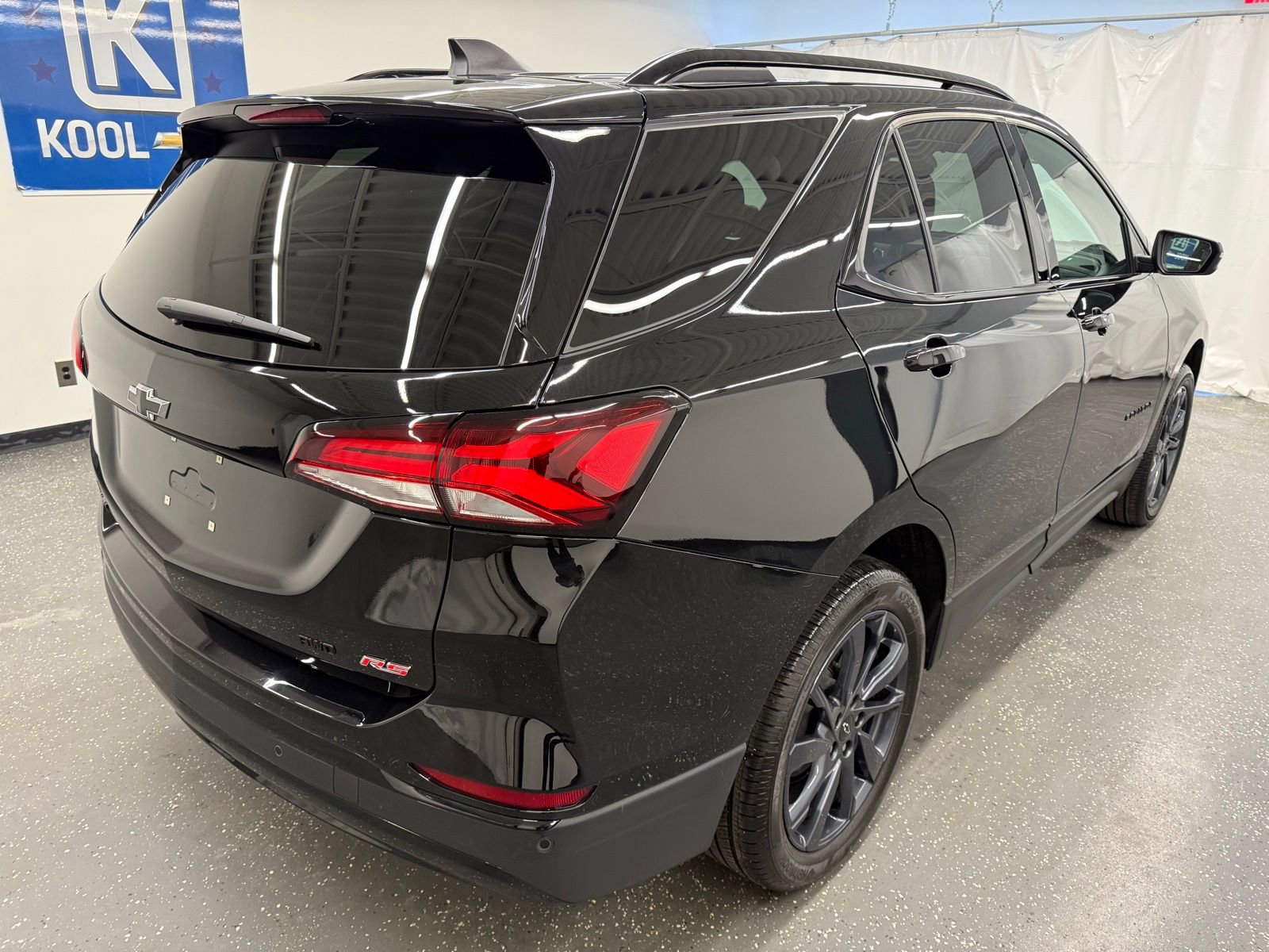 Used 2024 Chevrolet Equinox RS image 2