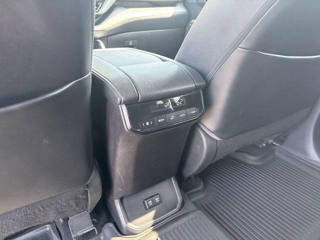 Used 2021 Toyota Highlander XLE image 20