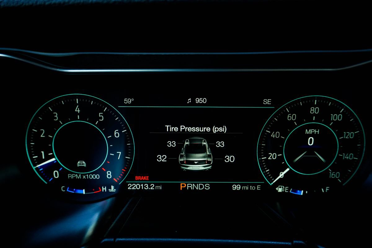 Used 2019 Ford Mustang GT Premium w/ Equipment Group 401A image 31