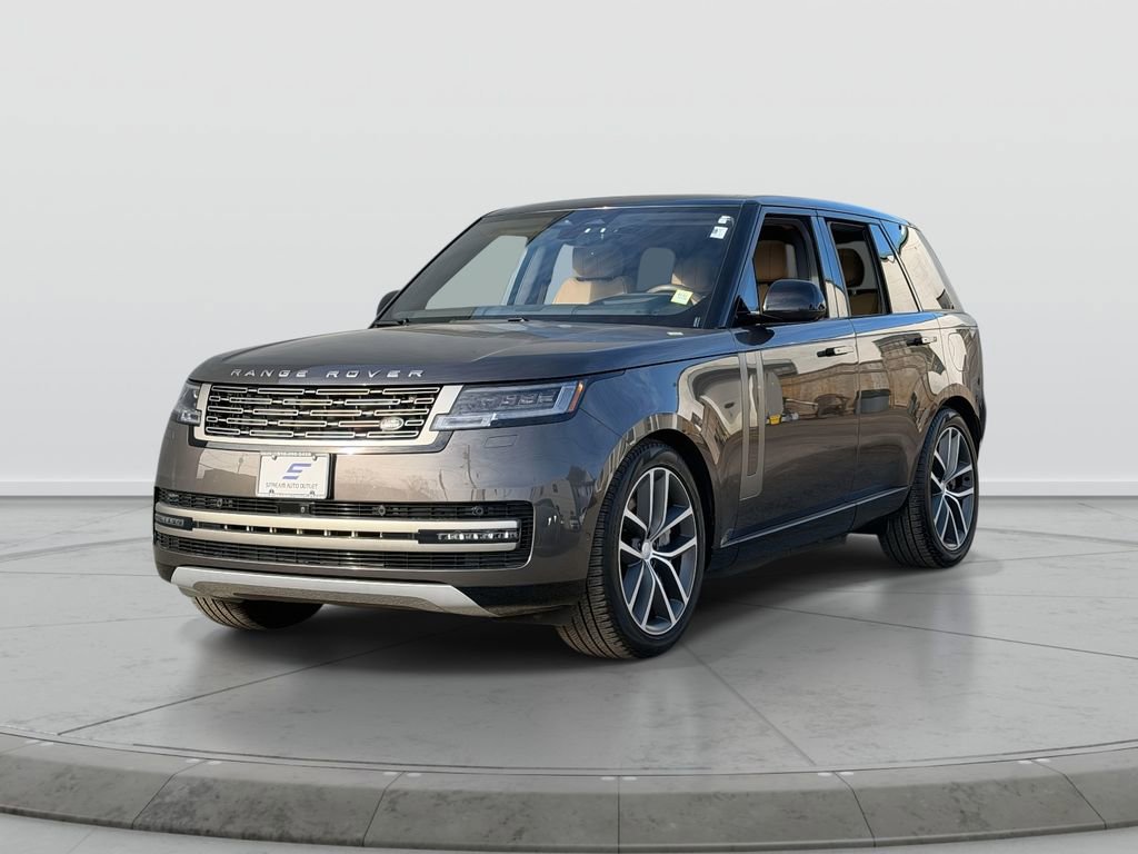Used 2025 Land Rover Range Rover SE image 3