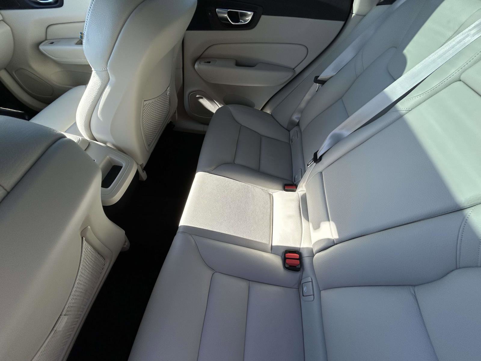 Certified 2023 Volvo XC60 B5 Plus w/ Climate Package image 12