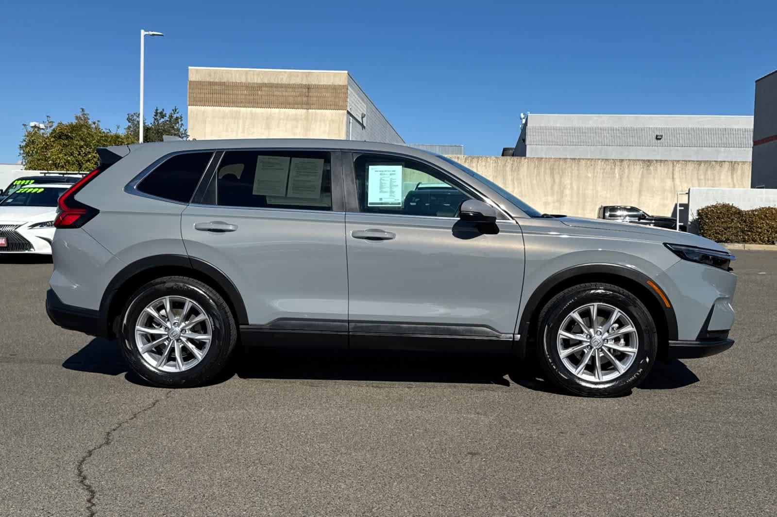 Used 2025 Honda CR-V EX-L image 6