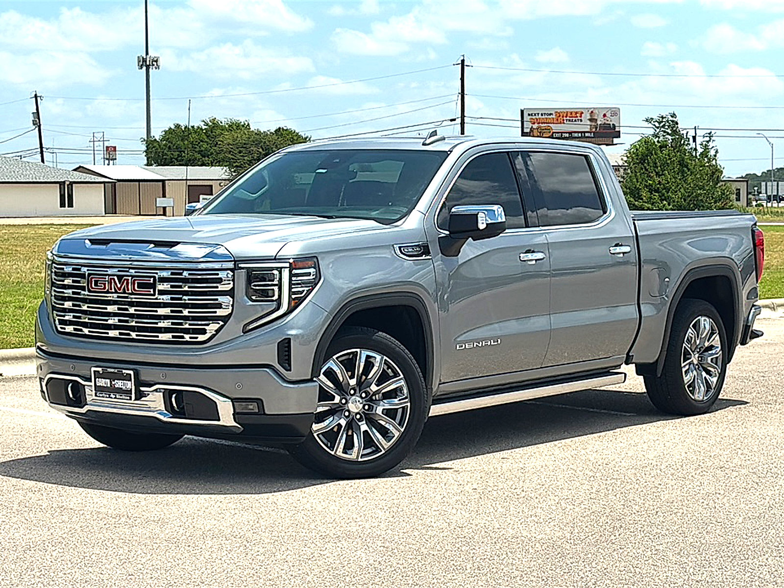 Used 2024 GMC Sierra 1500 Denali w/ Denali Reserve Package AWD/4WD image 2