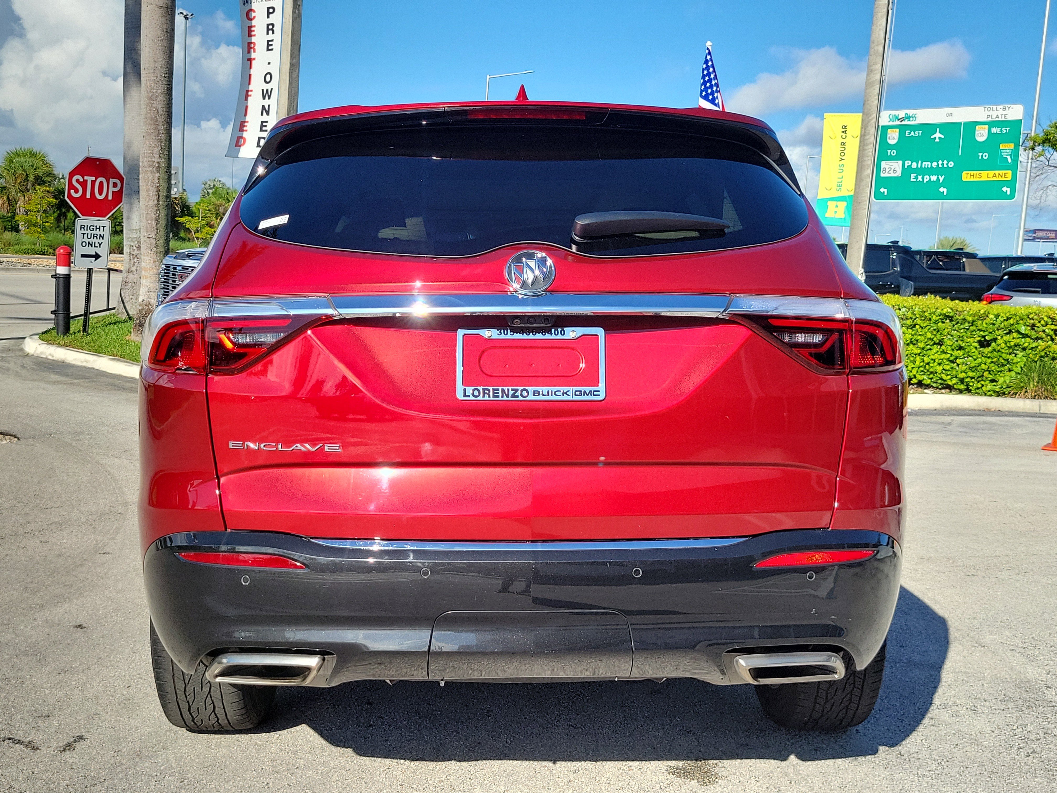 Used 2022 Buick Enclave Premium w/ Experience Buick Package image 6