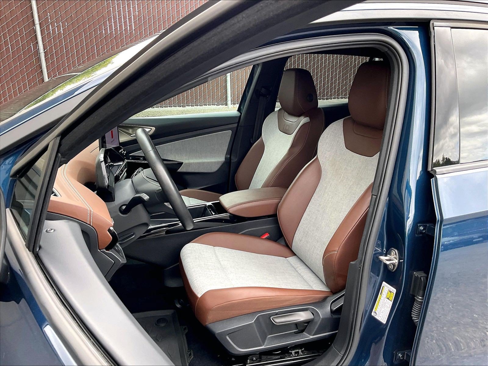 Certified 2023 Volkswagen ID.4 Pro RWD image 23