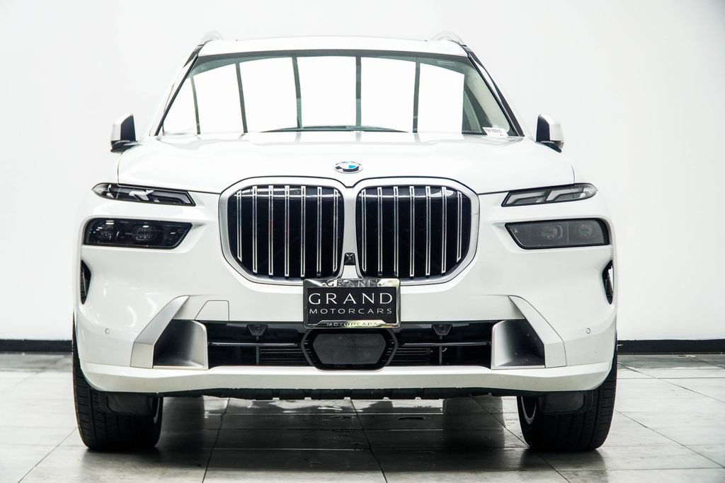 Used 2026 BMW X7 xDrive40i AWD/4WD image 10
