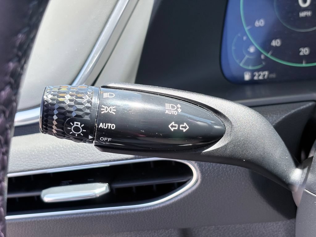 Used 2023 Hyundai Sonata Limited FWD image 16
