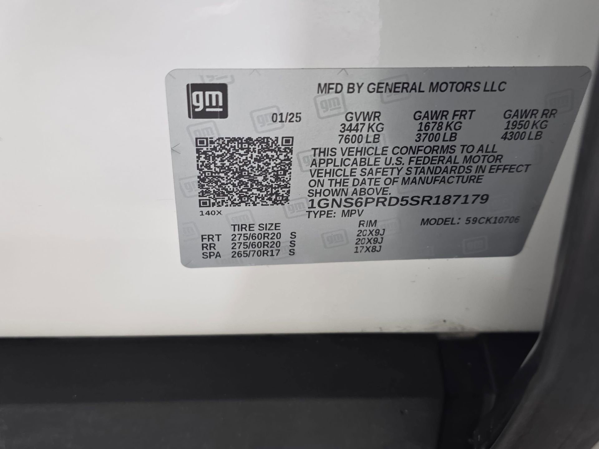 Used 2025 Chevrolet Tahoe Z71 AWD/4WD image 33