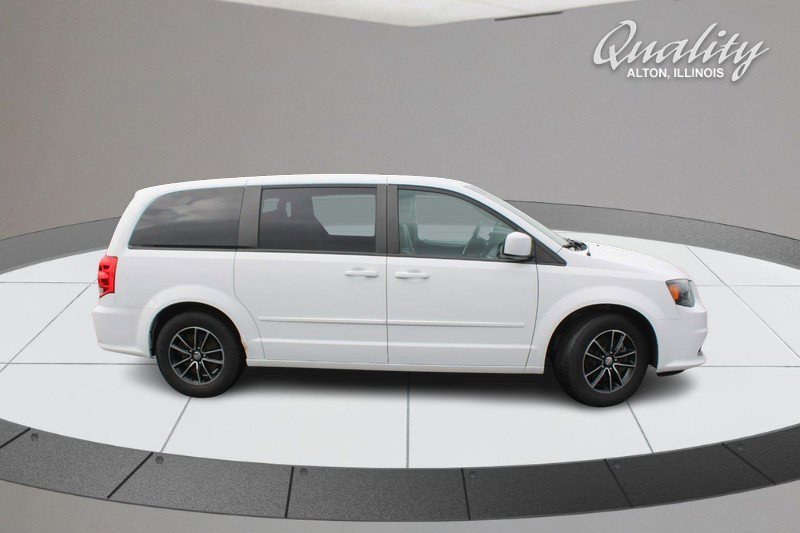 Used 2015 Dodge Grand Caravan R/T w/ Driver Convenience Group image 3
