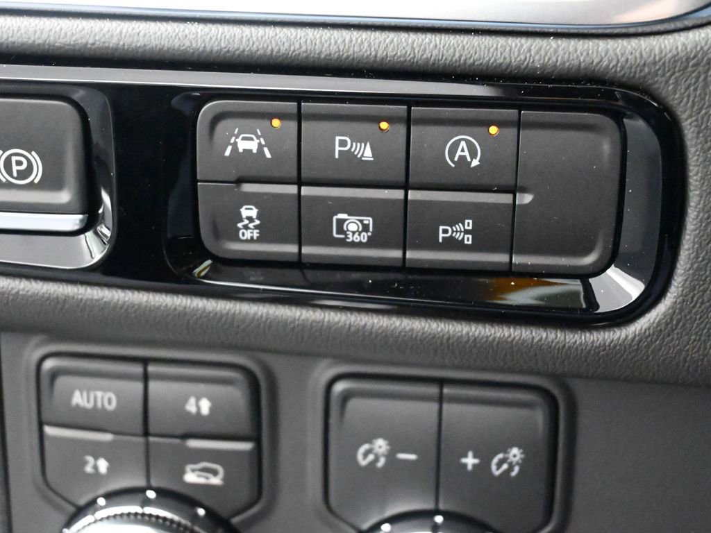 New 2026 GMC Yukon XL Elevation image 35