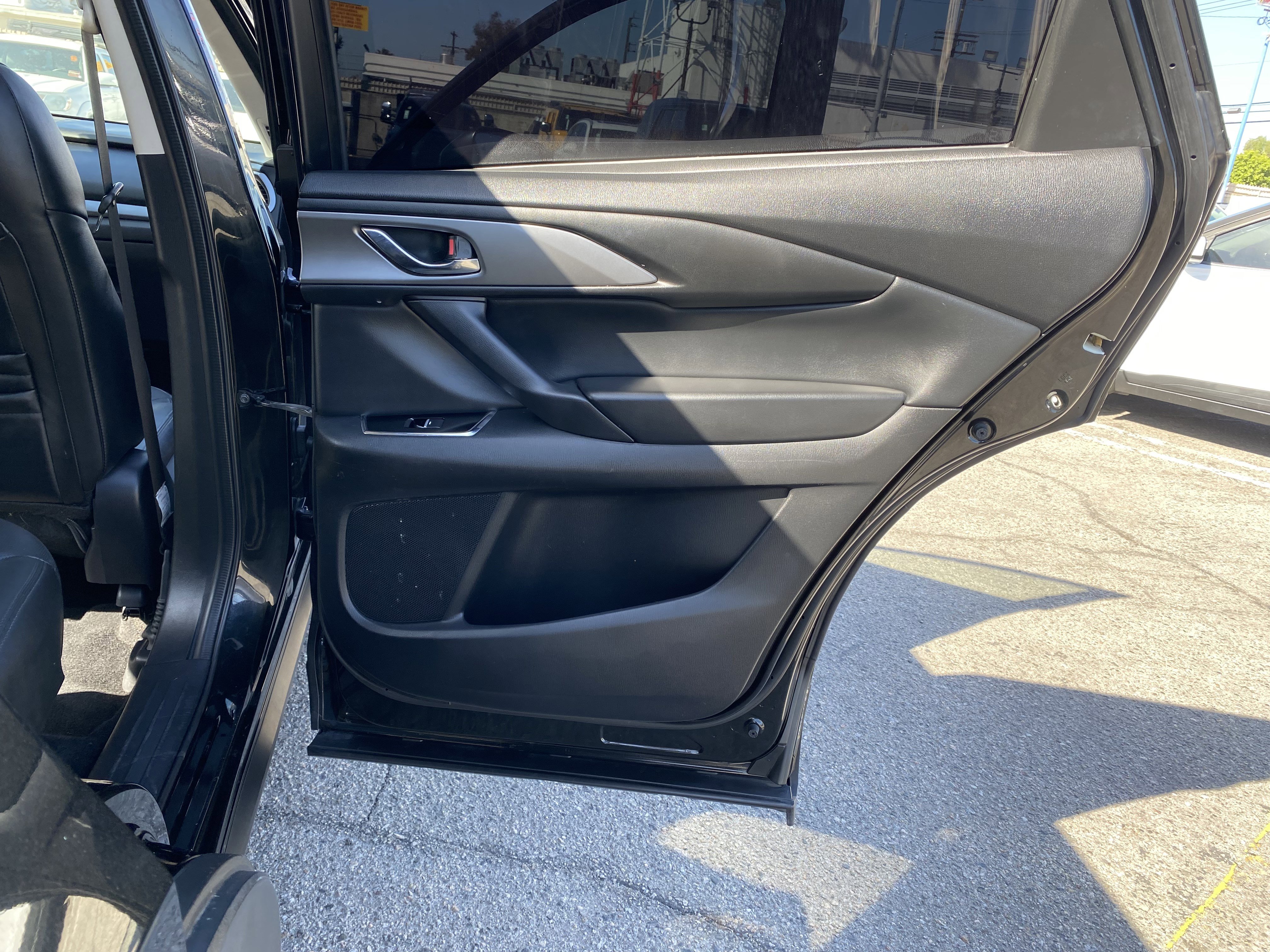 Used 2018 MAZDA CX-9 Touring image 21