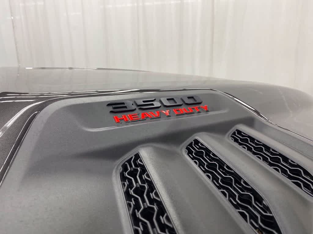 Used 2025 RAM 3500 Limited AWD/4WD image 10