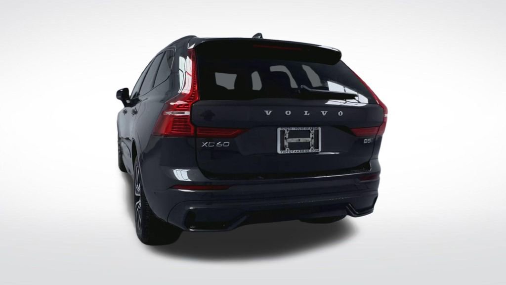 Used 2023 Volvo XC60 B5 Plus w/ Climate Package image 23