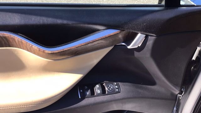 Used 2016 Tesla Model X 90D image 17